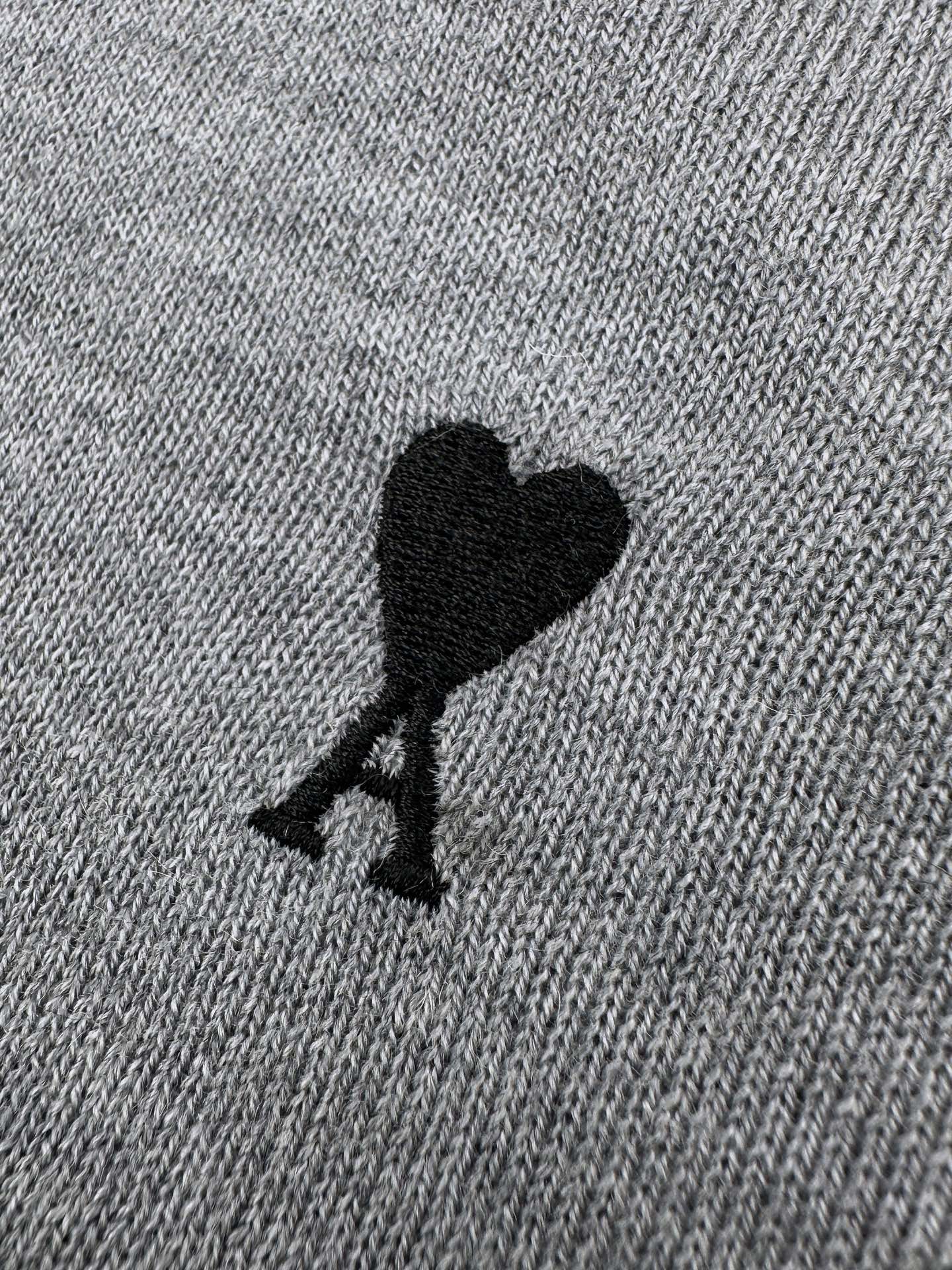 2026 New Heart A Short-Sleeved Sweater with Heart Embroidery (AA588-A50)