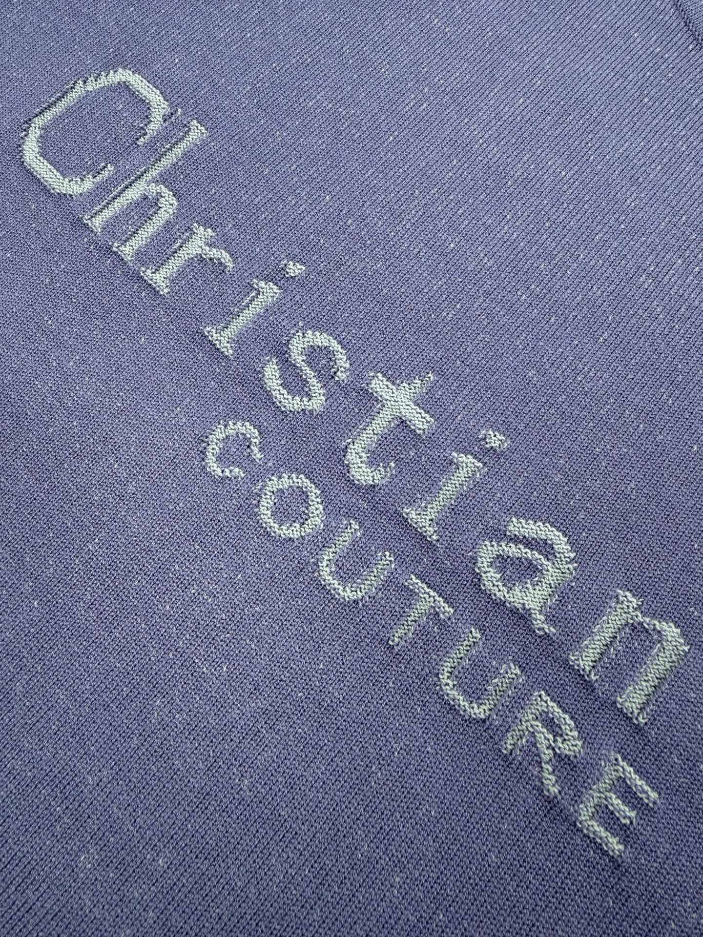 2026 New Triangle Brand Besticktes Poloshirt aus Wollmischung mit Reißverschluss vorne (25127-A70)
