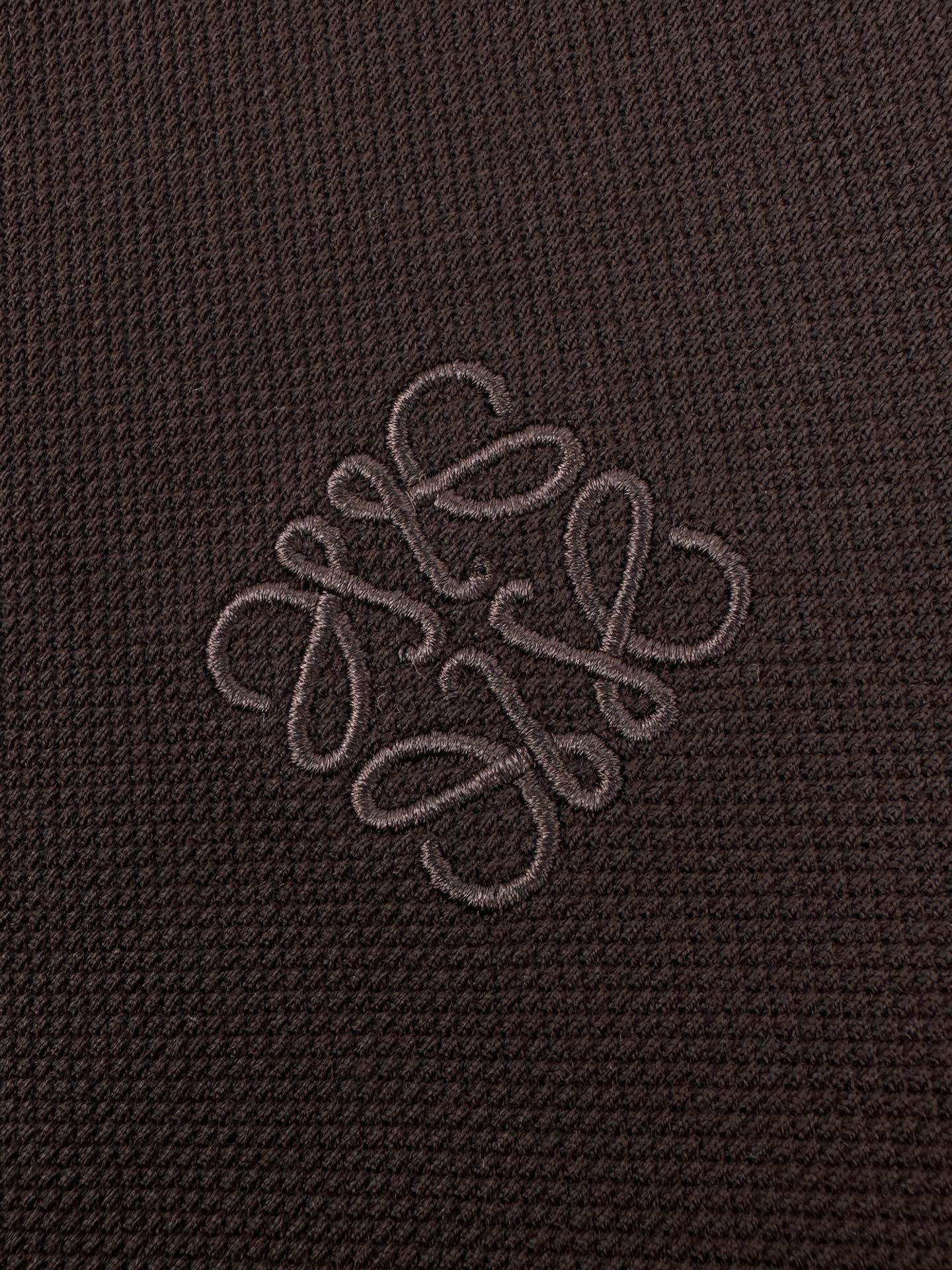 2026 New Triangle Brand Besticktes Poloshirt aus Wollmischung mit Reißverschluss vorne (25127-A70)