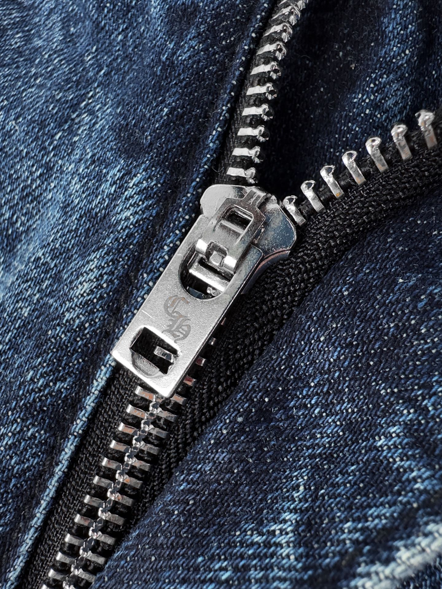 2026 New CH Cross Logo Denim Shorts (BB816-B15)