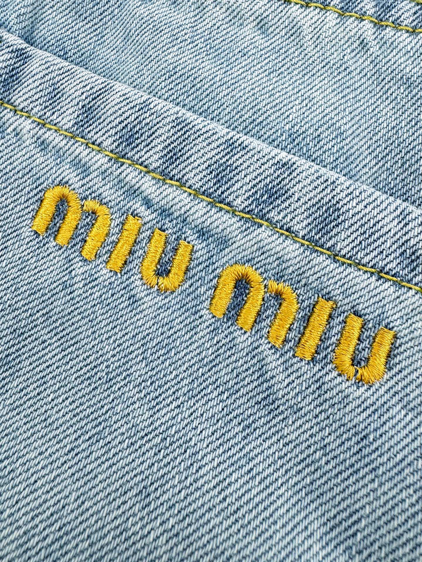 2026 Women’s MM Embroidered Logo Jeans  (EE410)