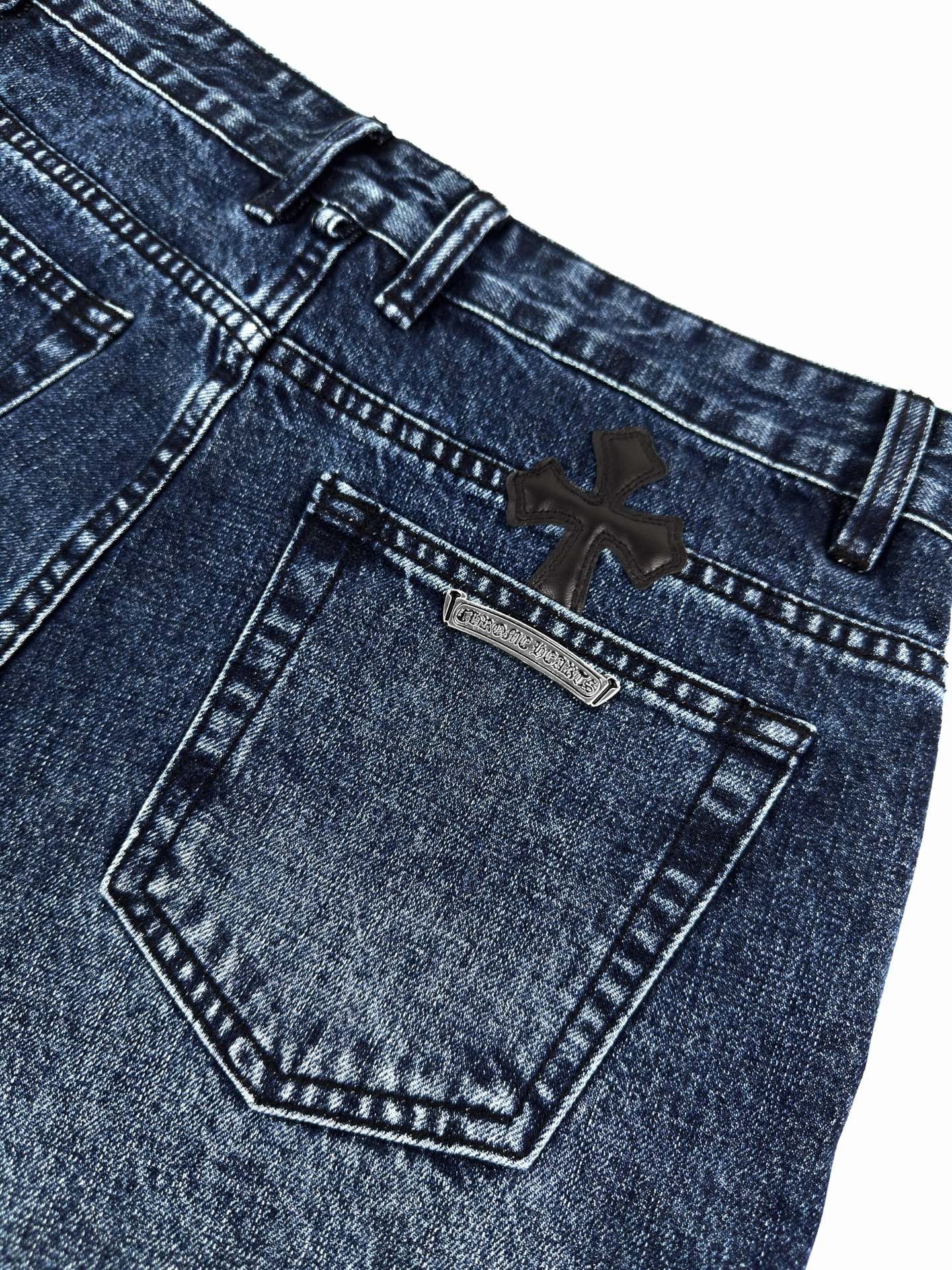 2026 Women’s CH Cross Logo Denim Shorts (EE407)