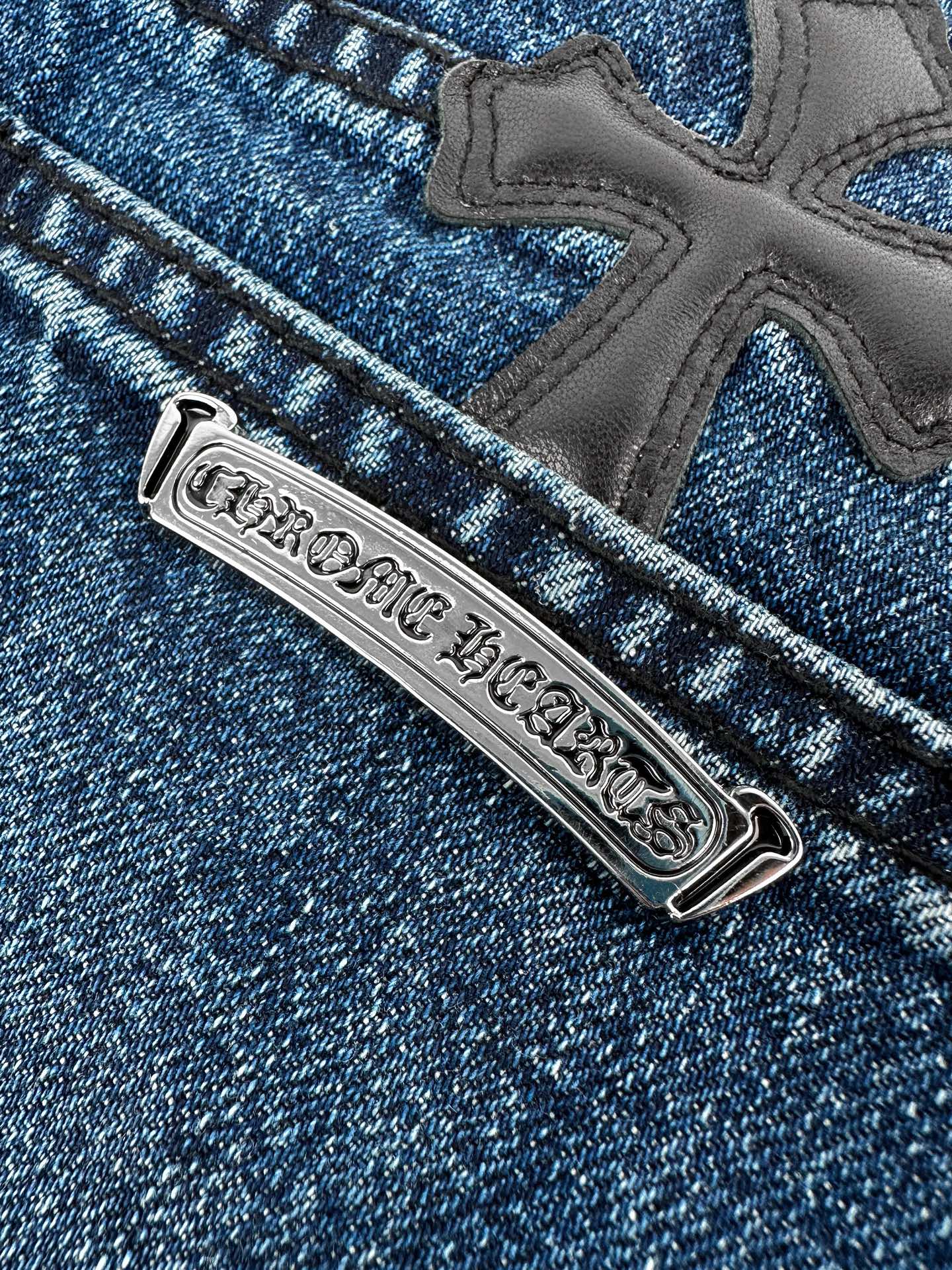 2026 Women’s CH Cross Logo Denim Shorts (EE407)