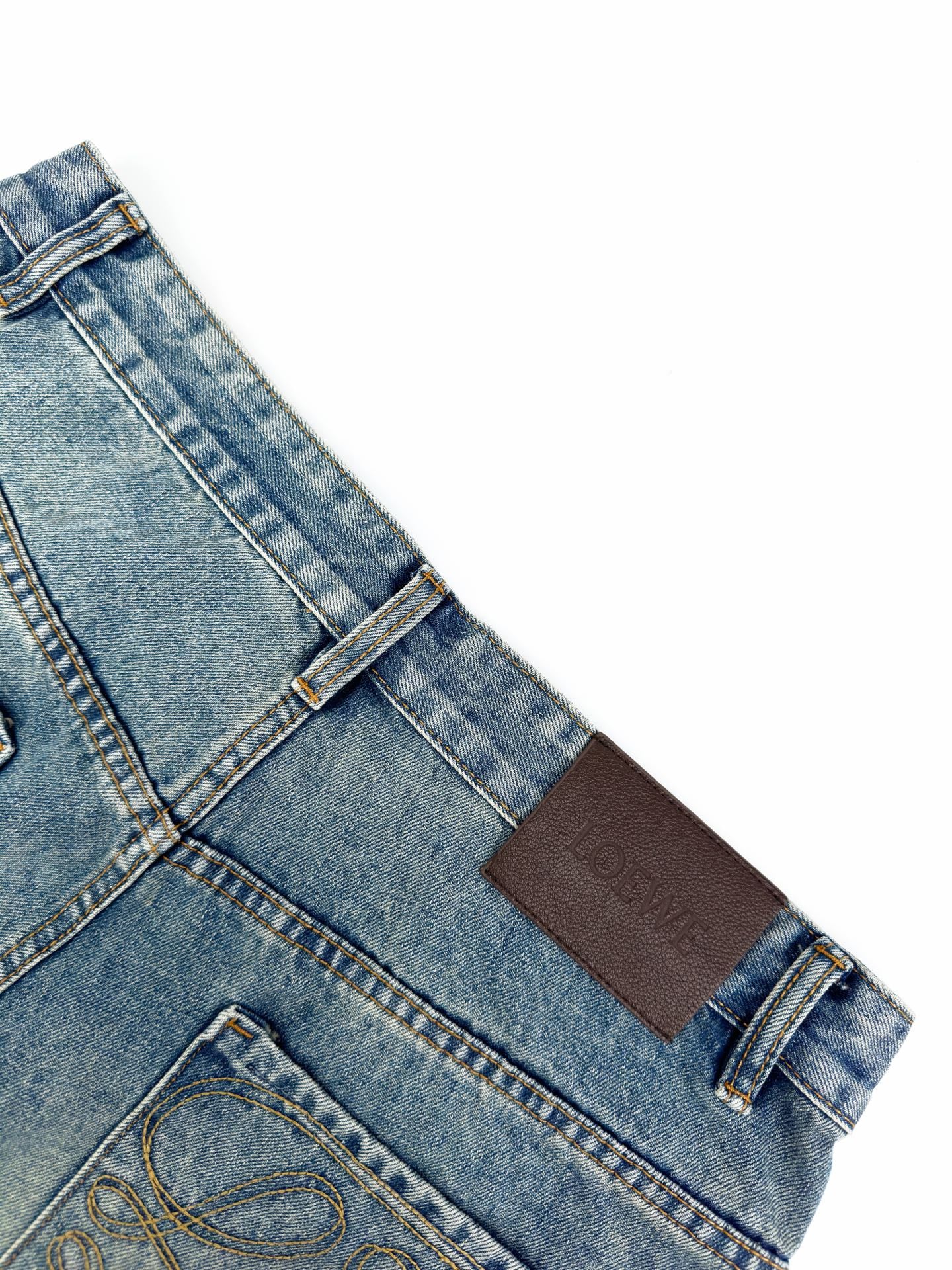 2026 Women’s Way Embroidered Leather-Tagged Jeans (EE414)