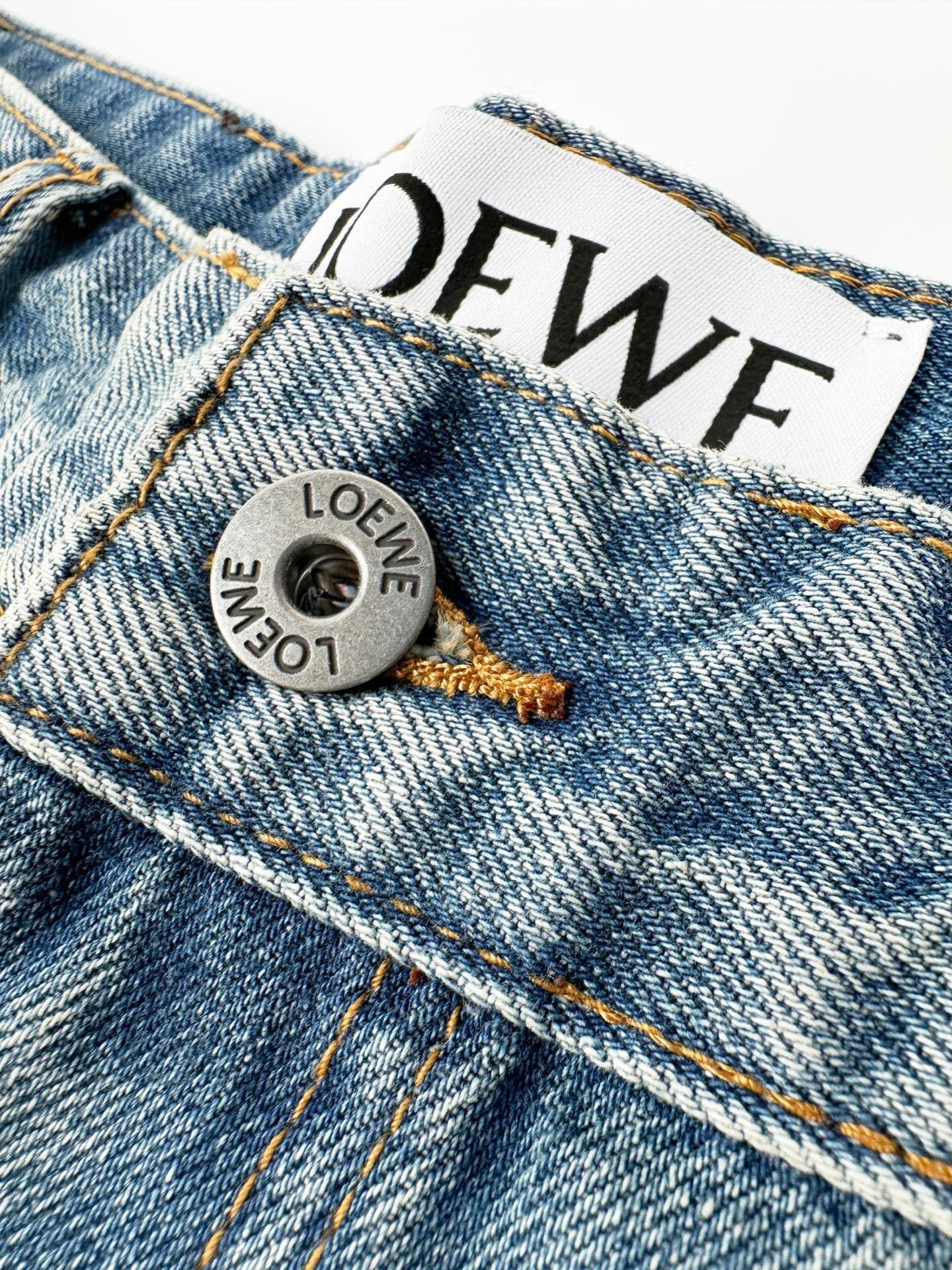 2026 Women’s Way Embroidered Leather-Tagged Jeans (EE414)