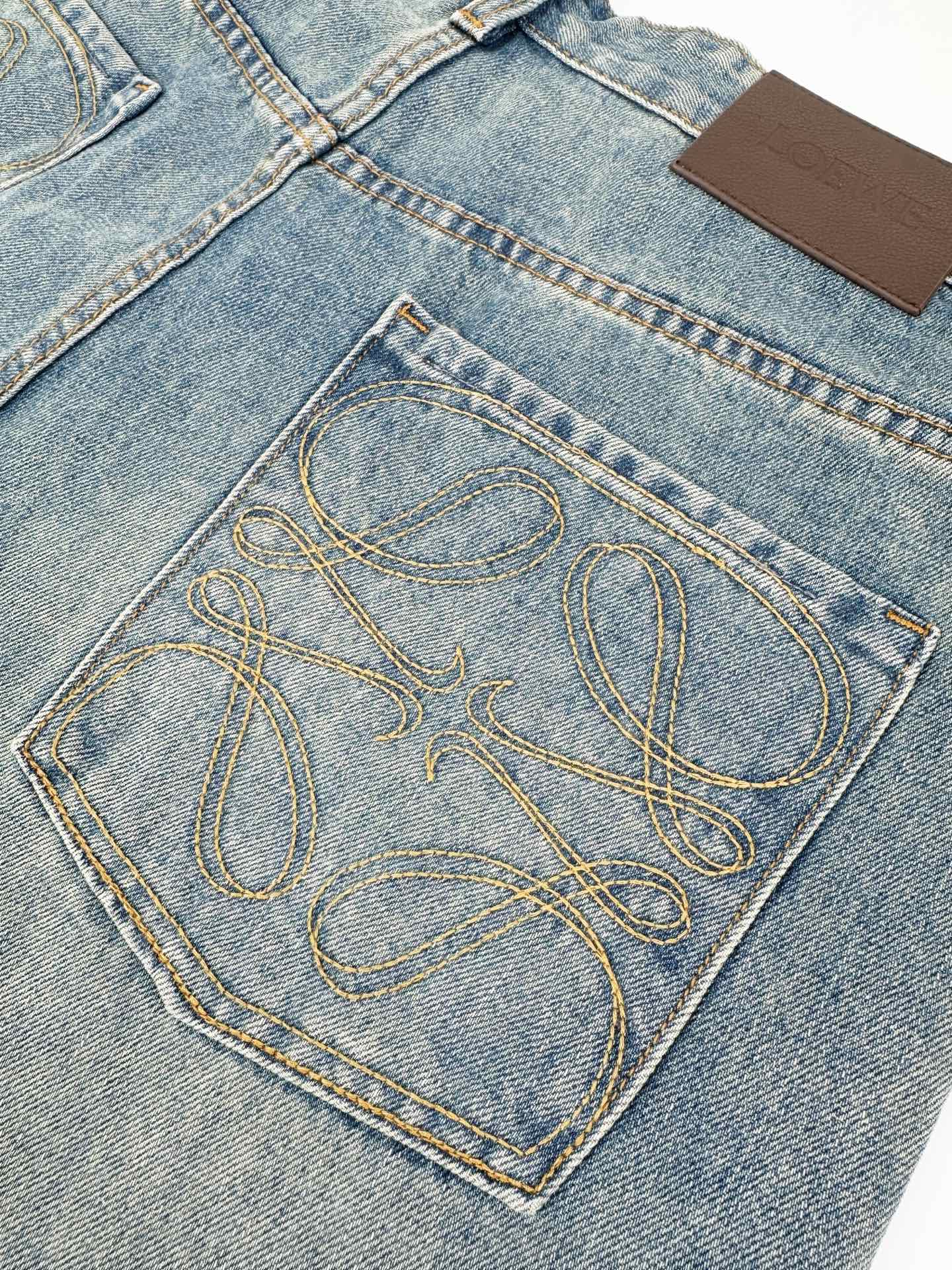 2026 Women’s Way Embroidered Leather-Tagged Jeans (EE414)