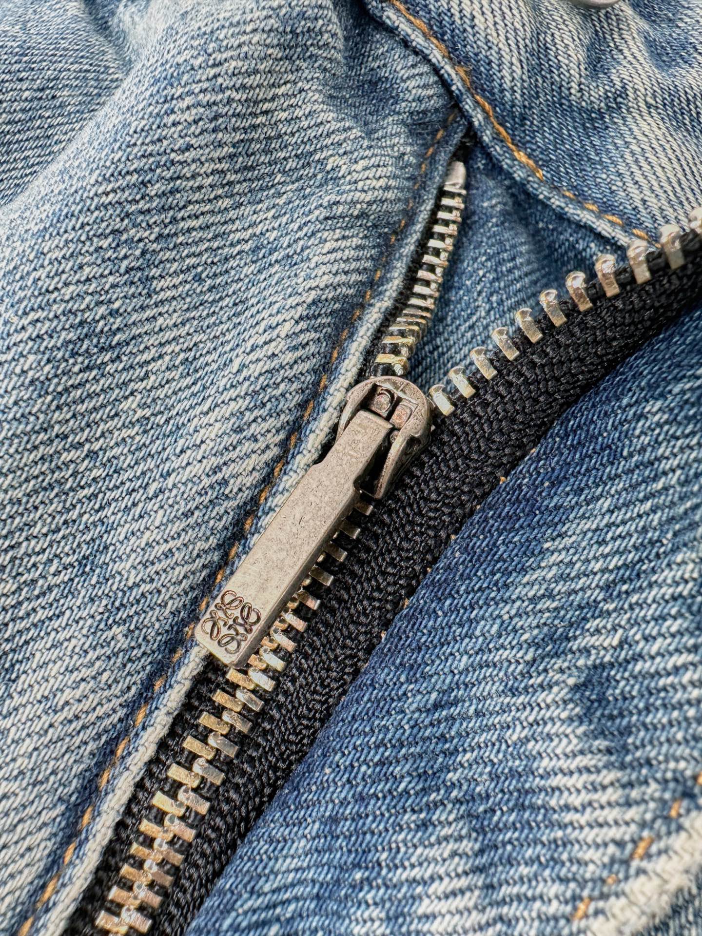 2026 Women’s Way Embroidered Leather-Tagged Jeans (EE414)