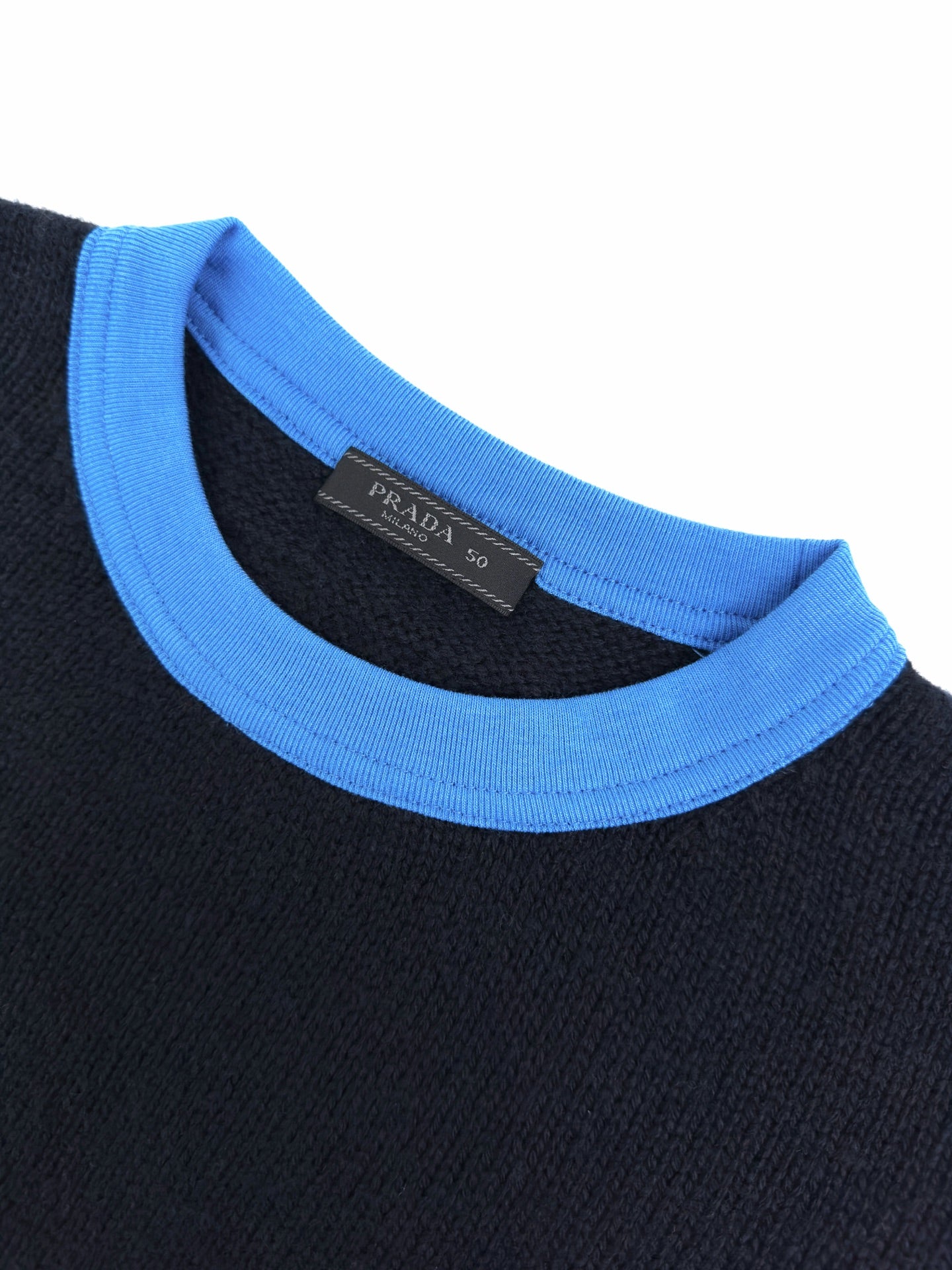 2026 Women’s Triangle Brand Short-Sleeved Jumper with Triangle Logo (DD102)