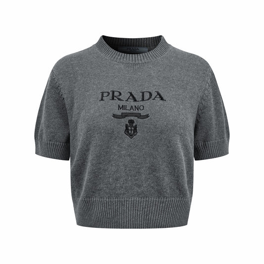 2026 Women’s Triangle Brand Embroidered Cropped Jumper (FF734)