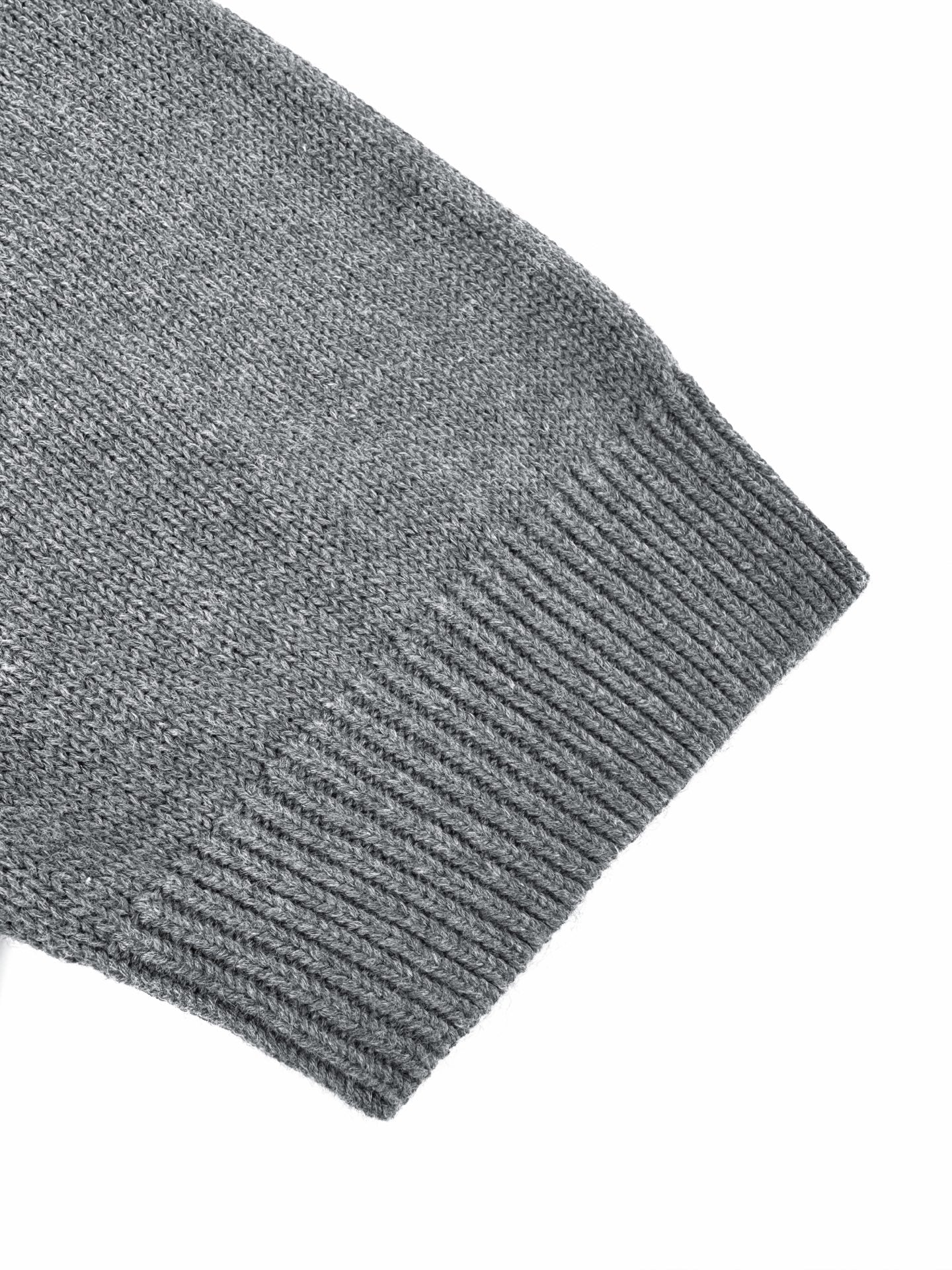 2026 Women’s Triangle Brand Embroidered Cropped Jumper (FF734)