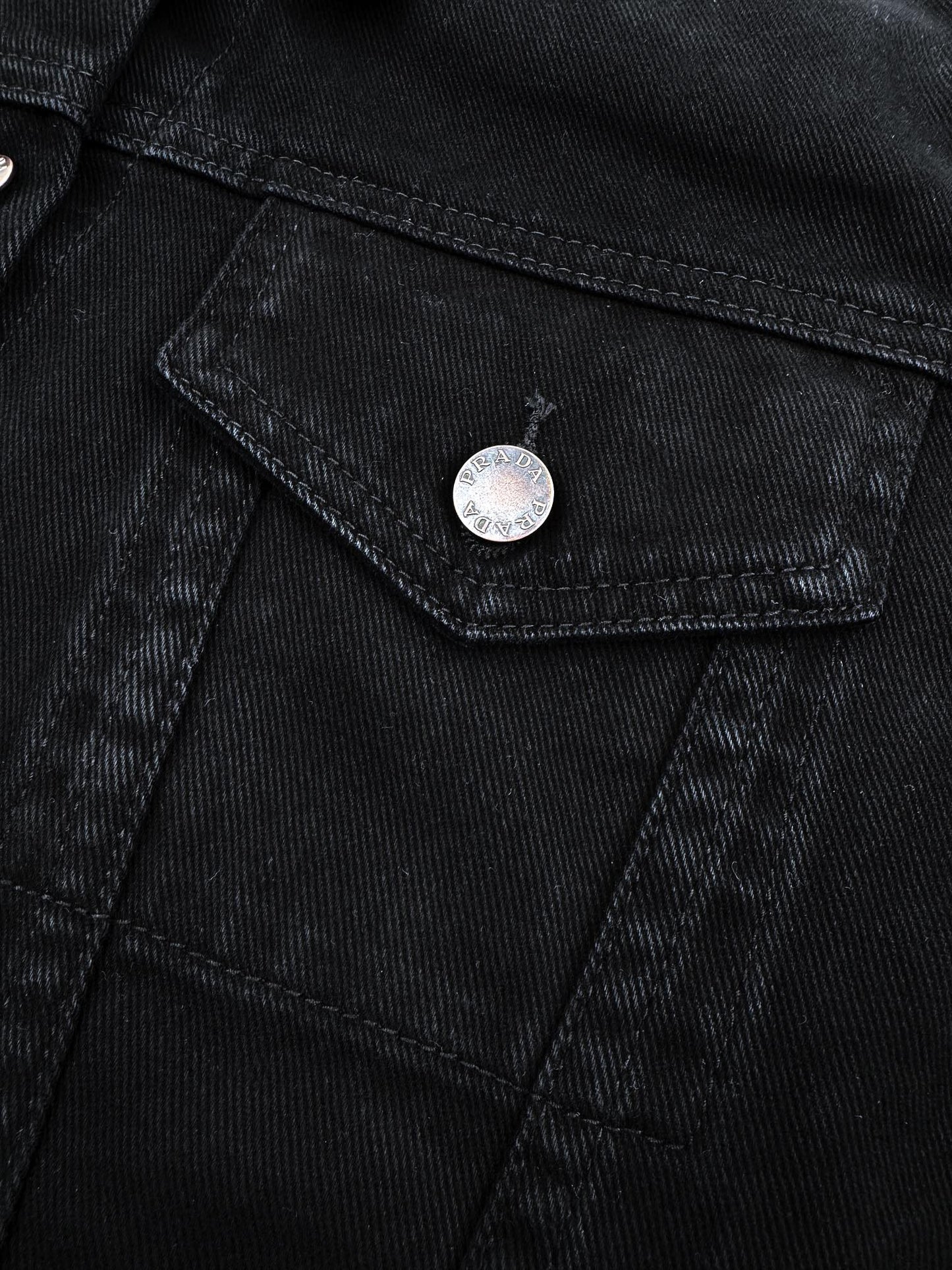 2026 New Triangle Brand Logo Denim Jacket (25301-B80)