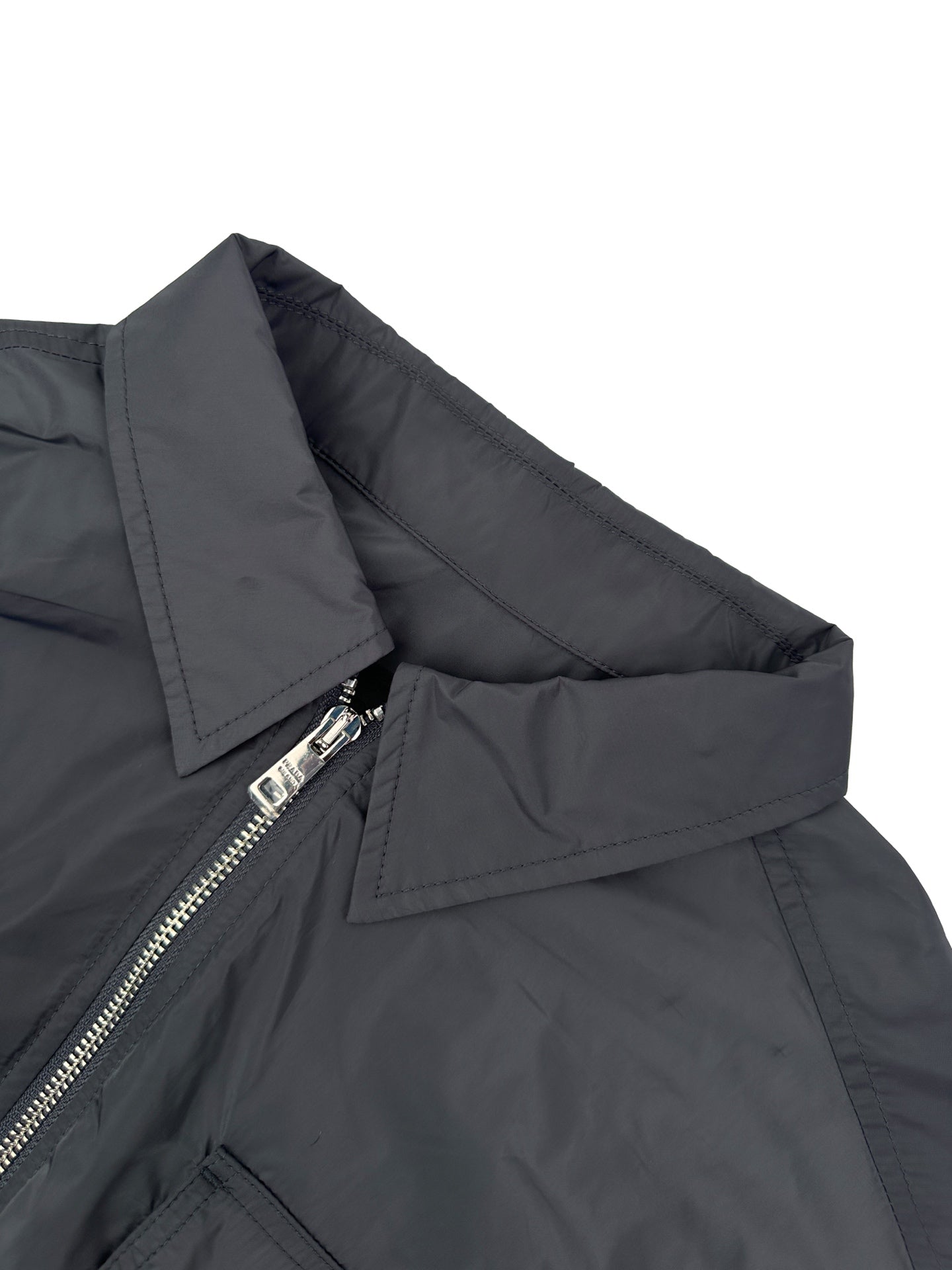2026 New Triangle Brand Pocket Shirt (AA614-A90)