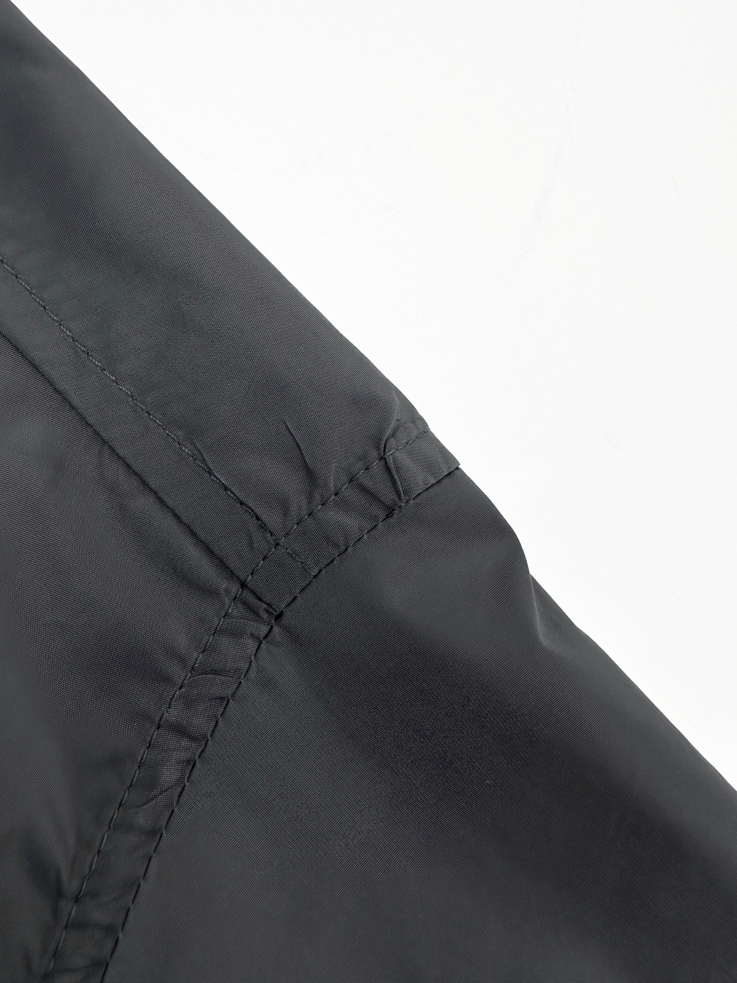 2026 New Triangle Brand Pocket Shirt (AA614-A90)