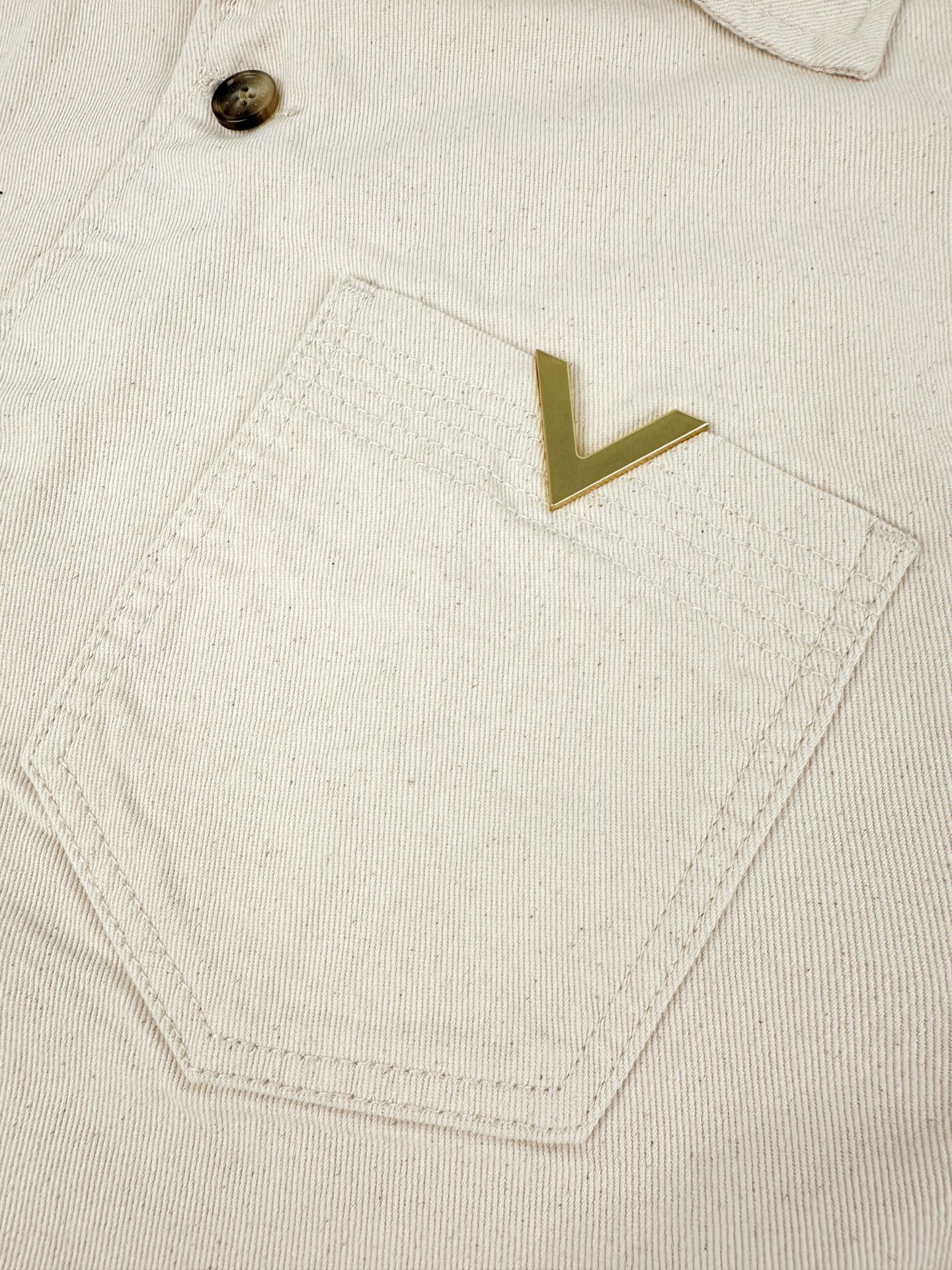 2026 New Triangle Brand Besticktes Poloshirt aus Wollmischung mit Reißverschluss vorne (25127-A70)