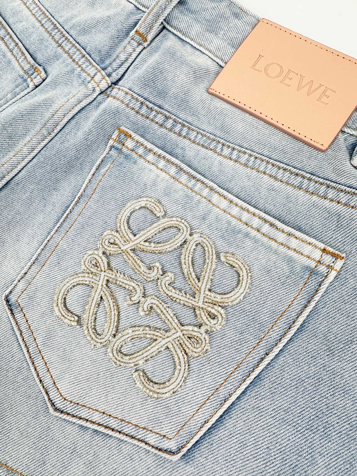 2026 Women’s Way Embroidered Leather Denim Shorts (EE422)