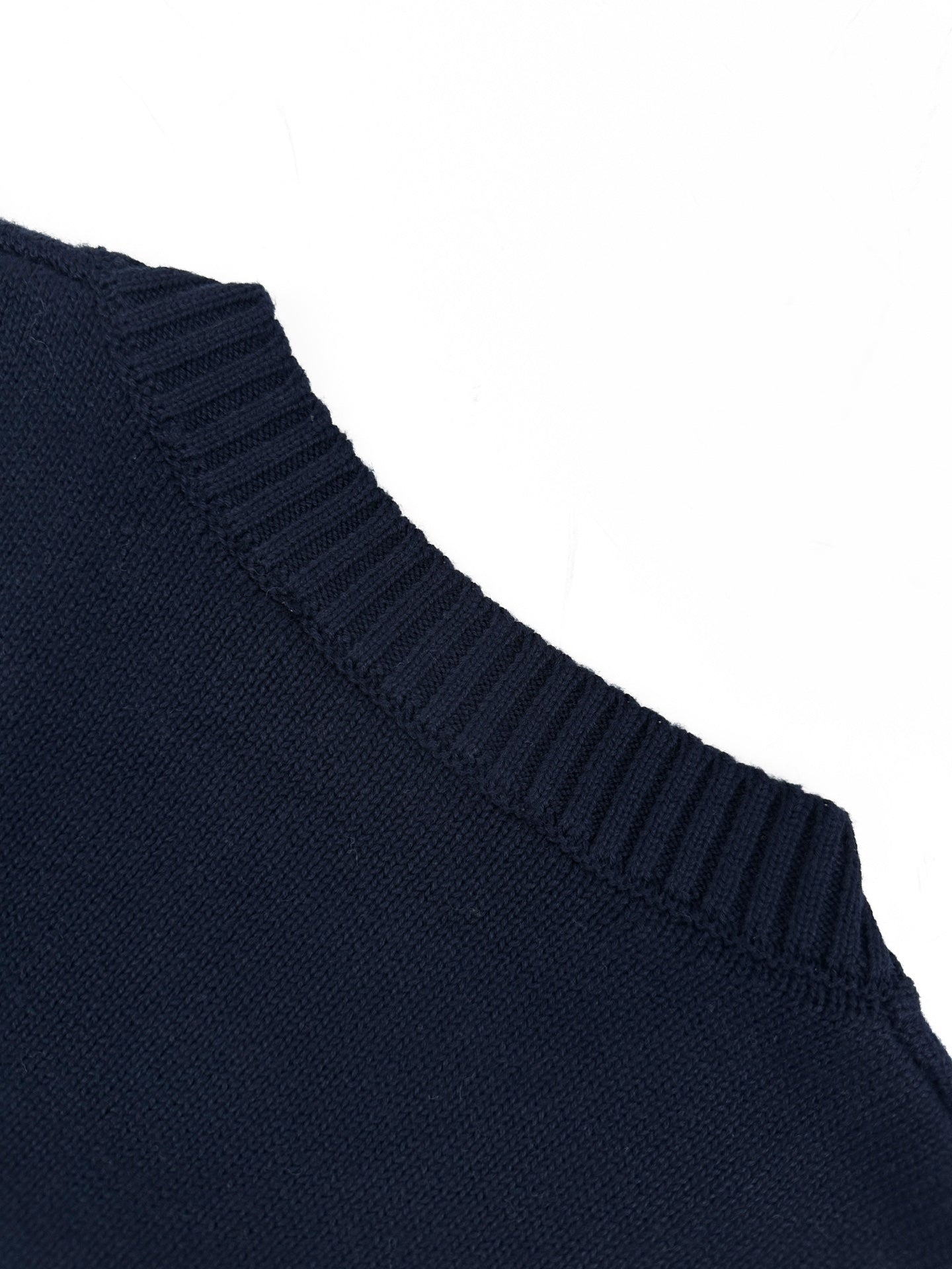 2026 New Triangle Brand Besticktes Poloshirt aus Wollmischung mit Reißverschluss vorne (25127-A70)