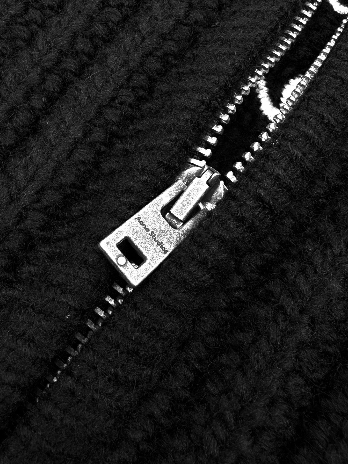 2026 New Model Acn Embroidered Zipper Pullover Coat (25397-C30)