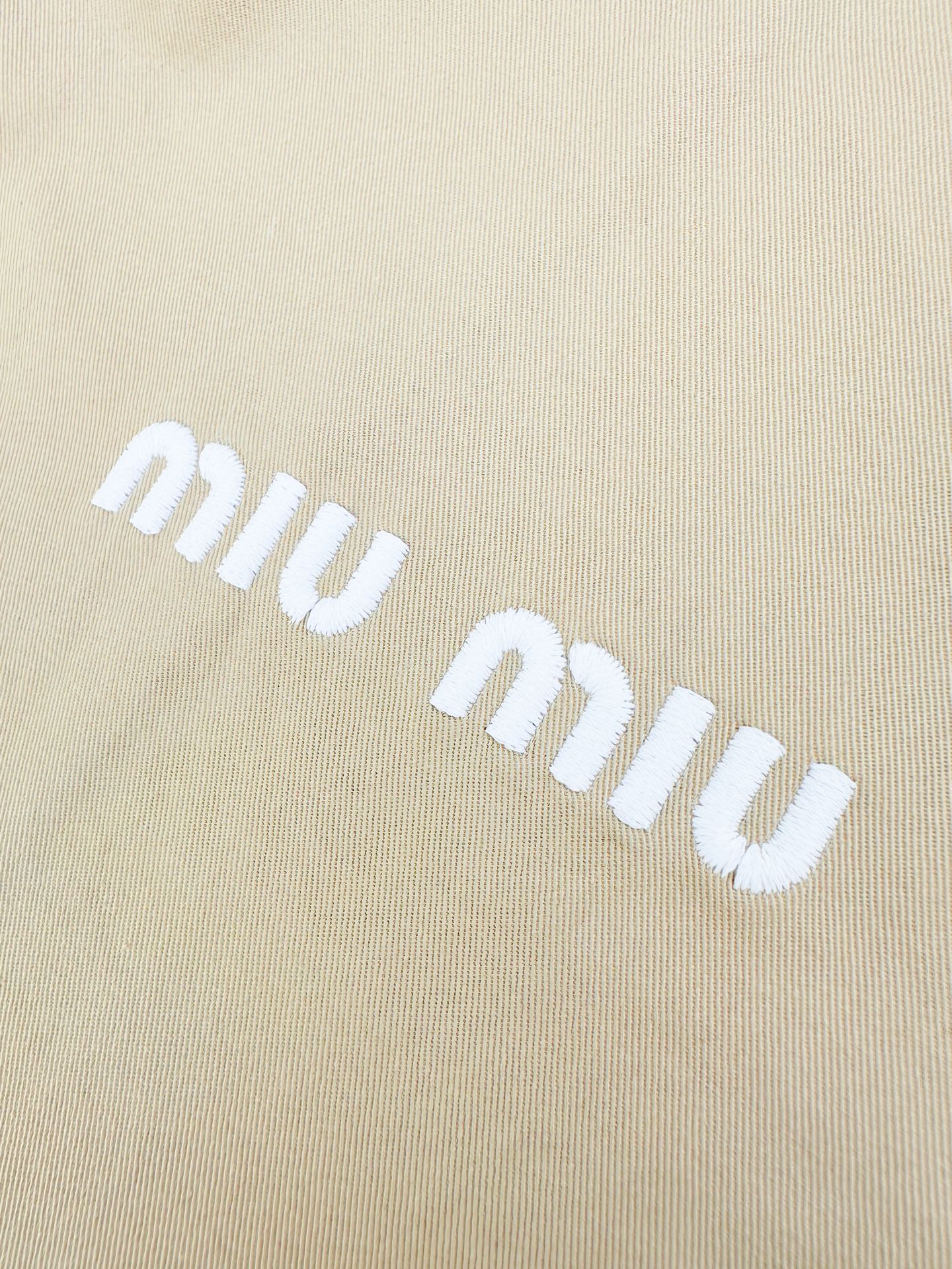 2026 Women's MM Logo Zipper Coat (FF806)