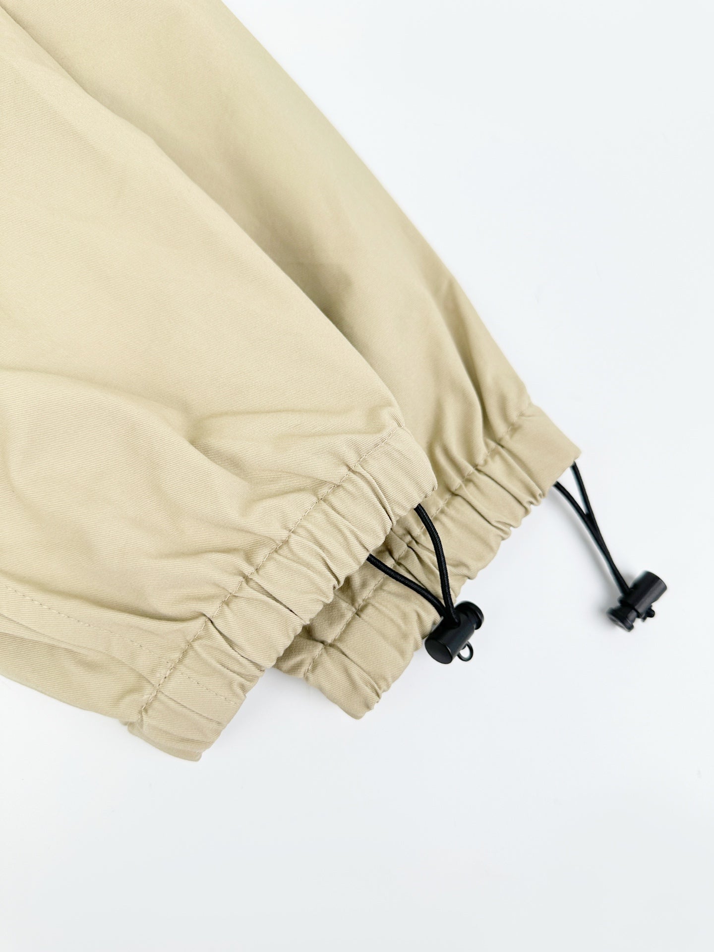 2026 Women's MM Logo Zipper Coat (FF806)