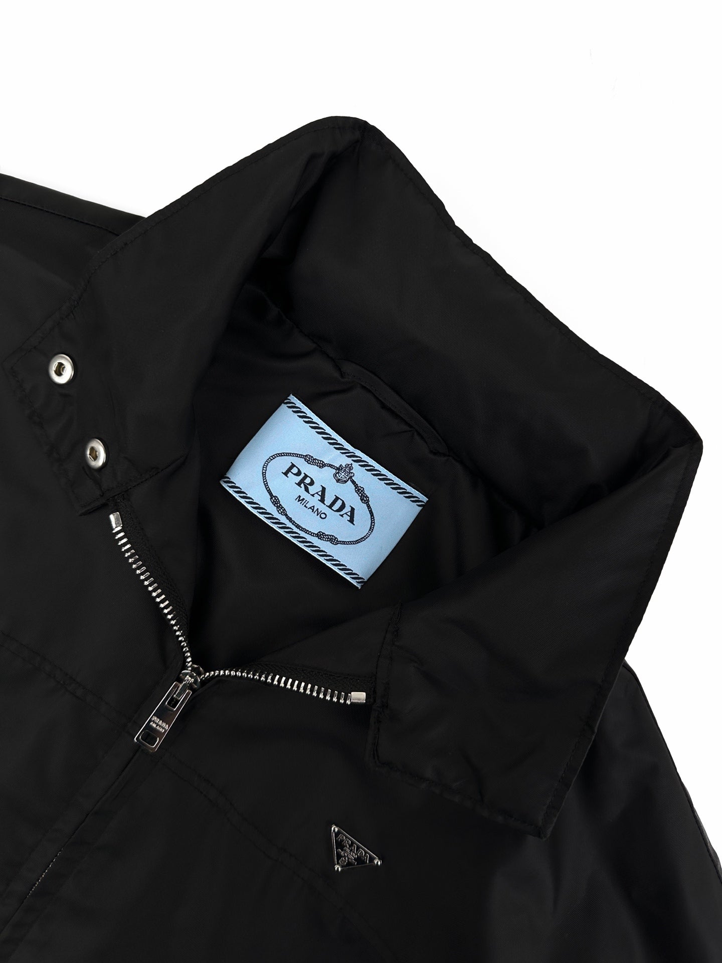 2026 Women's Triangle Brand Hooded Zip-Up Coat (DD169)