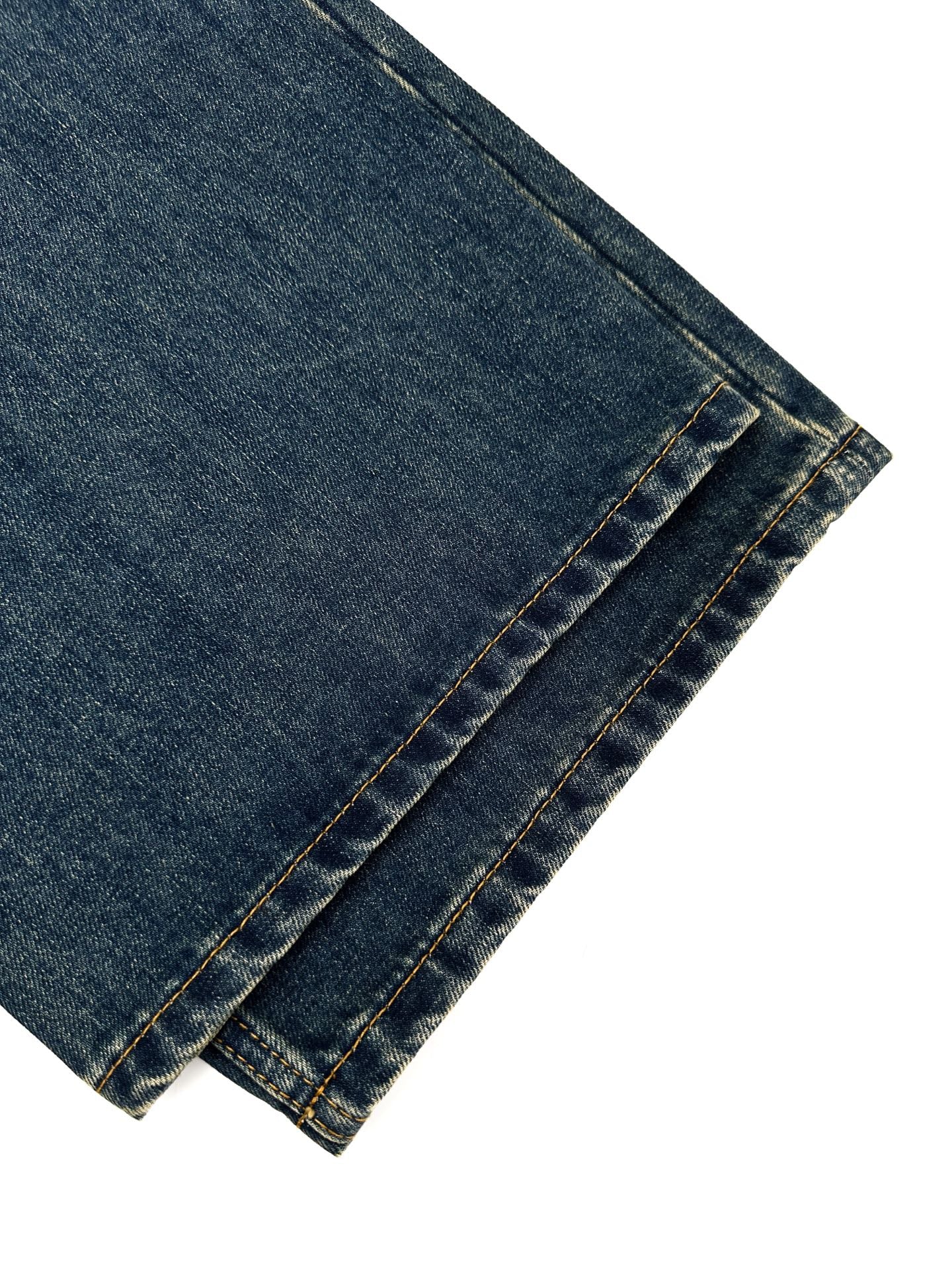 2026 New Model LY Leather Detail Pockets Denim Jeans (BB4018-B80)