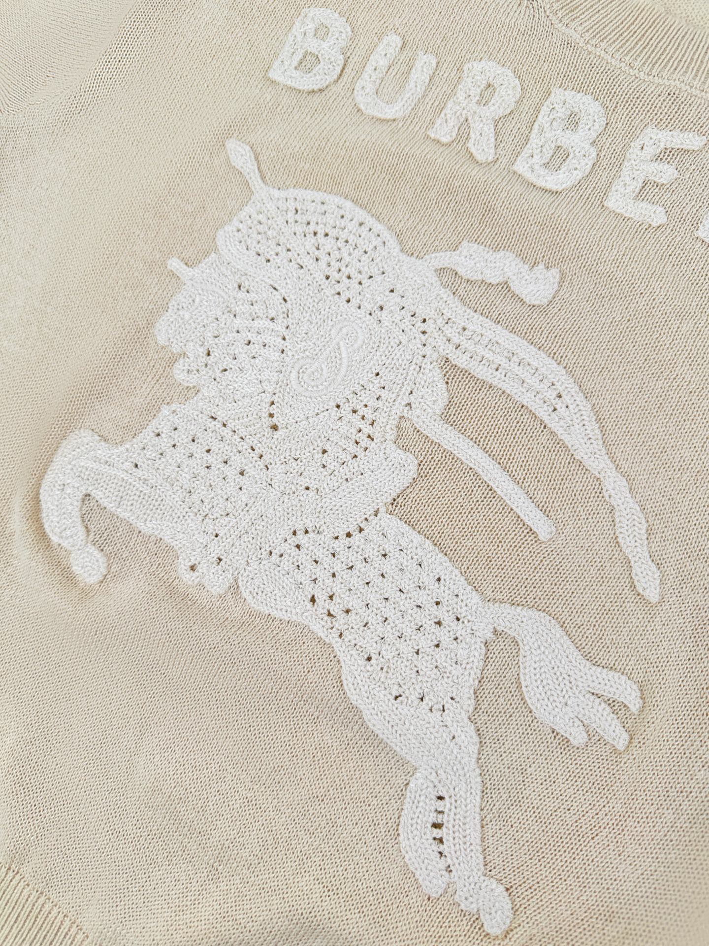 2026 Women's BBR Logo Sweater (DD143)