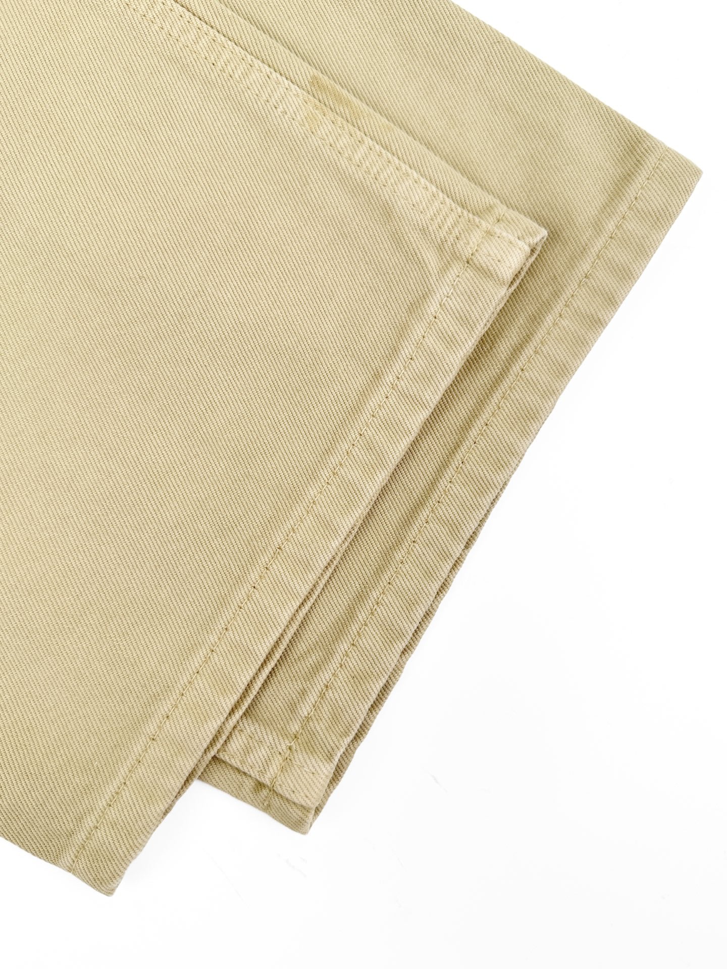 2026 New Model Triangle Brand Denim Pants (BB4015-B60)