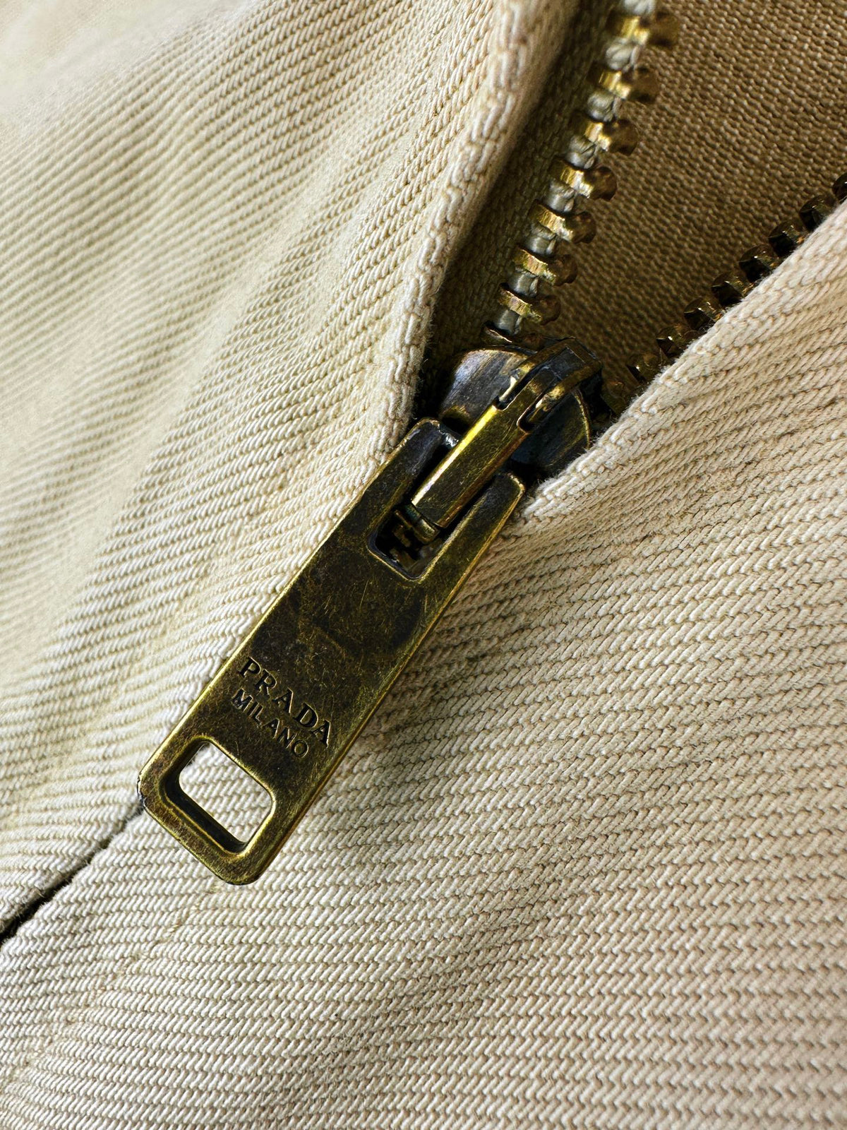 2026 New Model Triangle Brand Denim Jacket (BB4006-B55)