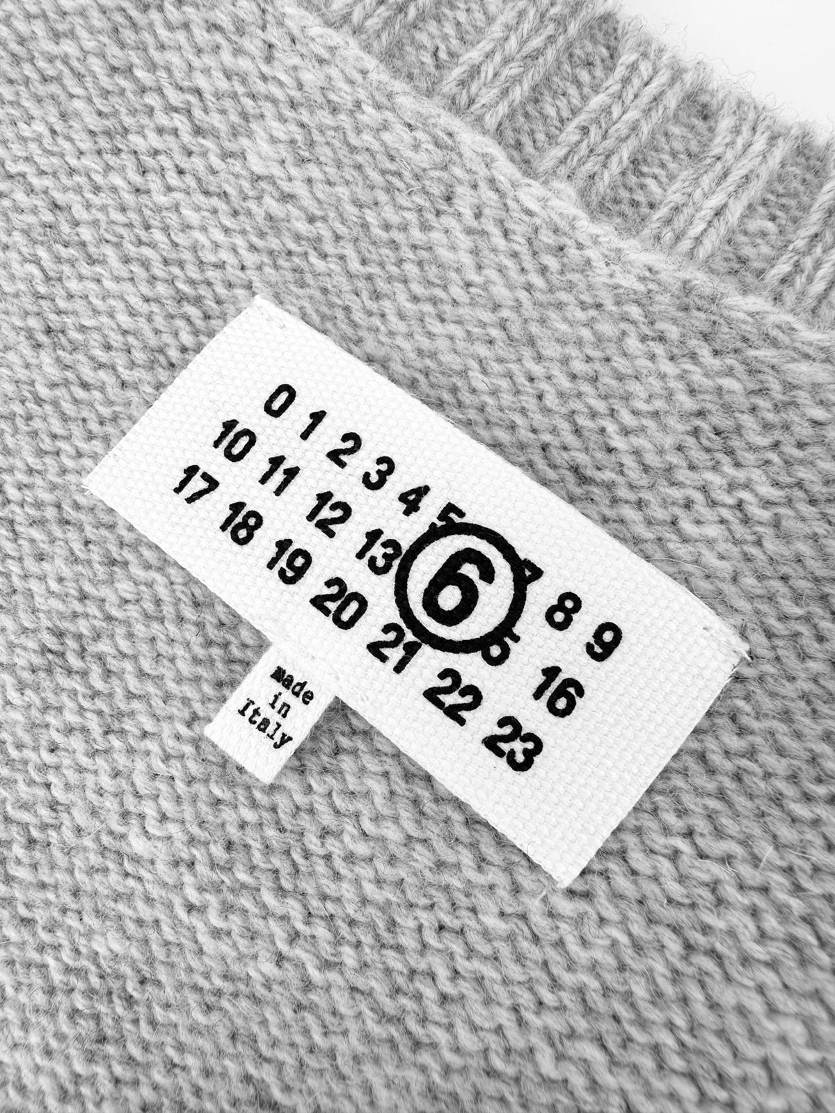 2026 New Model Mai Printed Sweater Blouse (AA1008-A85)