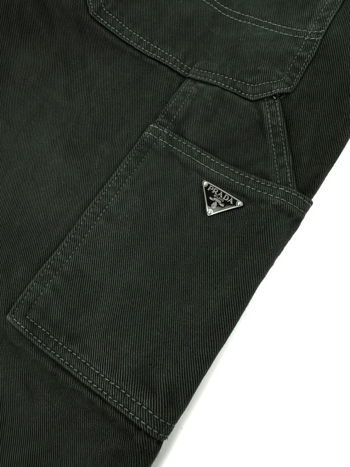 2026 New Model Triangle Brand Denim Jeans (CC7018-B75)
