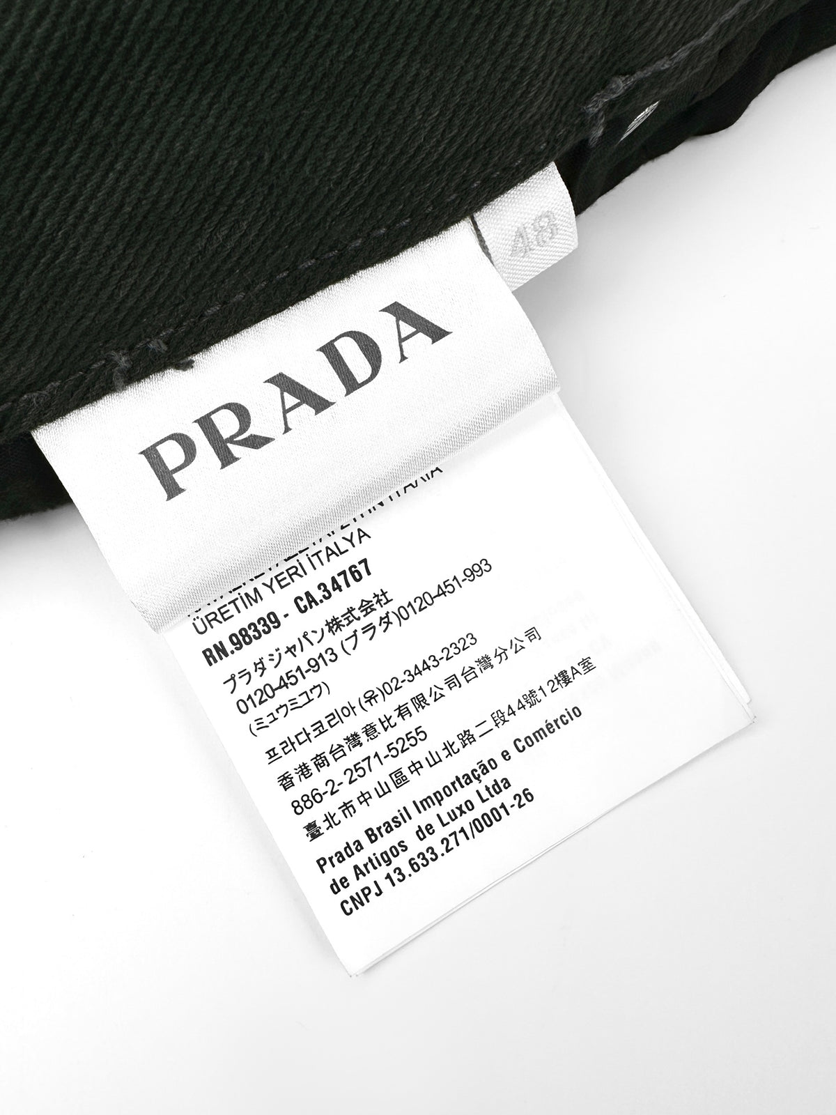 2026 New Model Triangle Brand Denim Jeans (CC7018-B75)