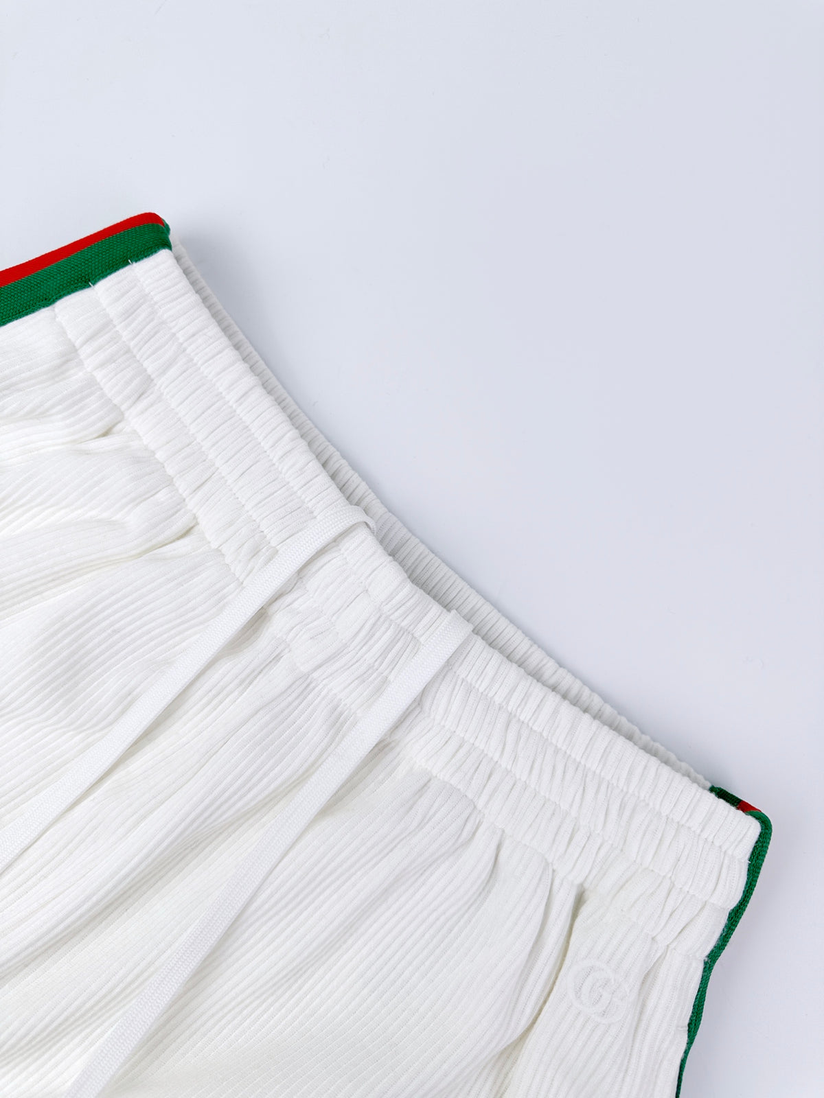 2026 Women's GU Embroidered Color-Contrasting Striped Pants (DD182)